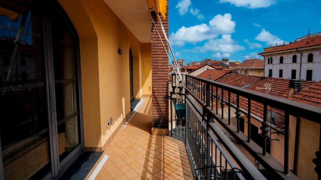 Italianway - Dei Mille 31 Appartement Albenga Buitenkant foto