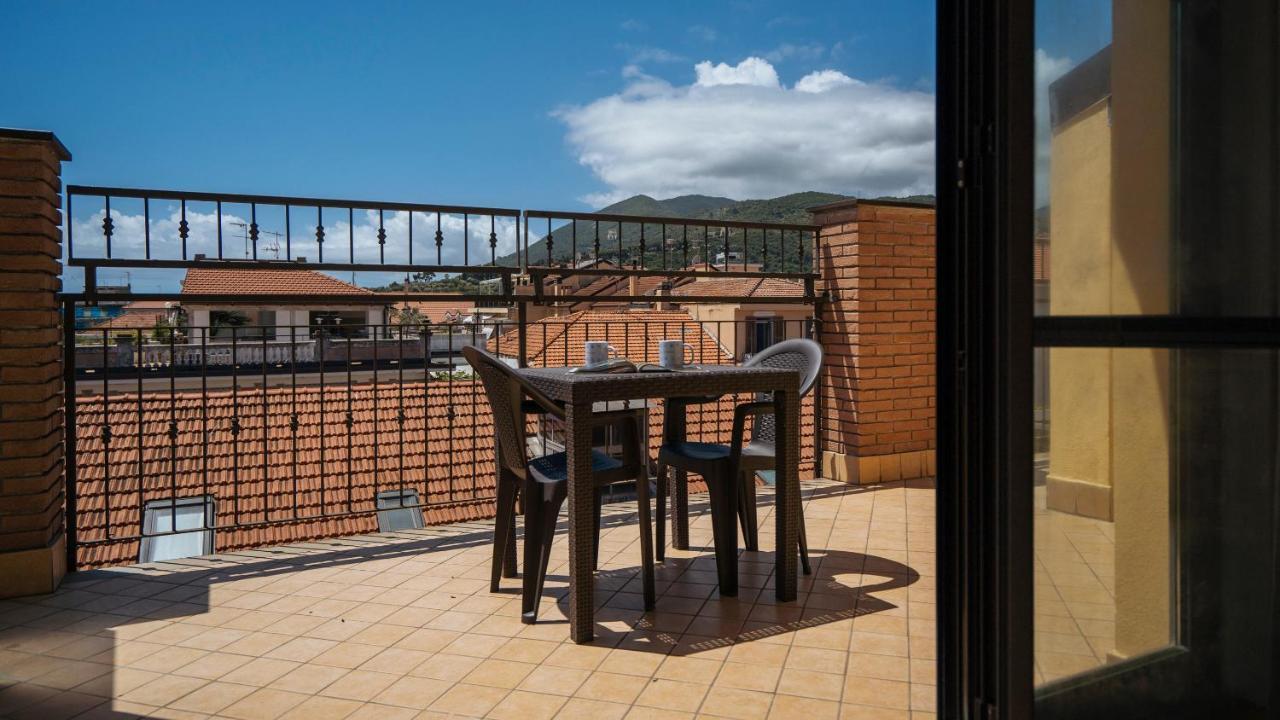Italianway - Dei Mille 31 Appartement Albenga Buitenkant foto