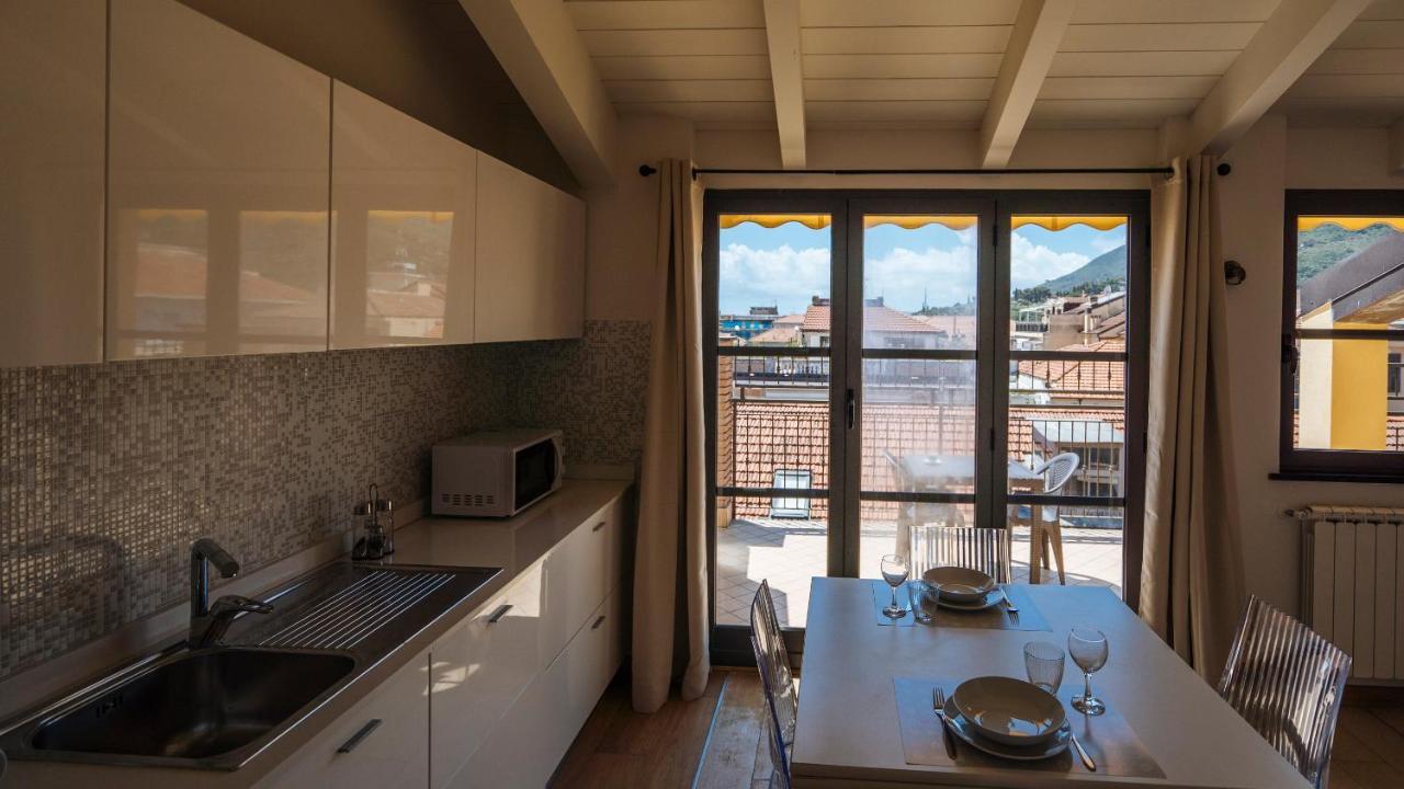 Italianway - Dei Mille 31 Appartement Albenga Buitenkant foto
